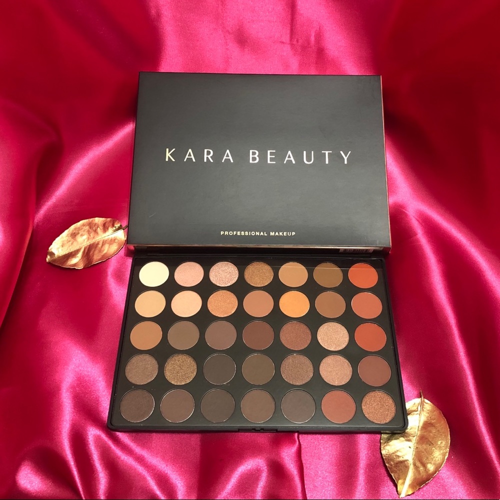 ES04 NUDE EYESHADOW PALETTE